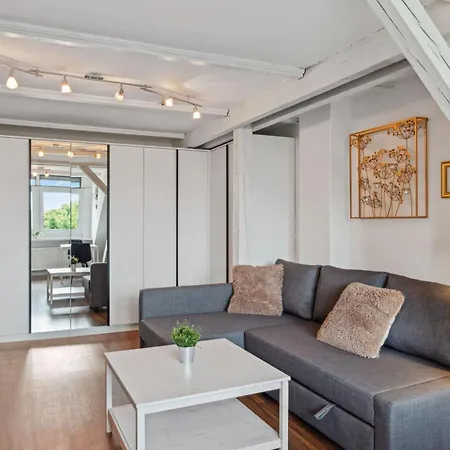 Cruwzo- Moderne & Gemuetliche * Cottbus