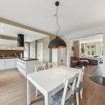 Cruwzo- Moderne & Gemuetliche